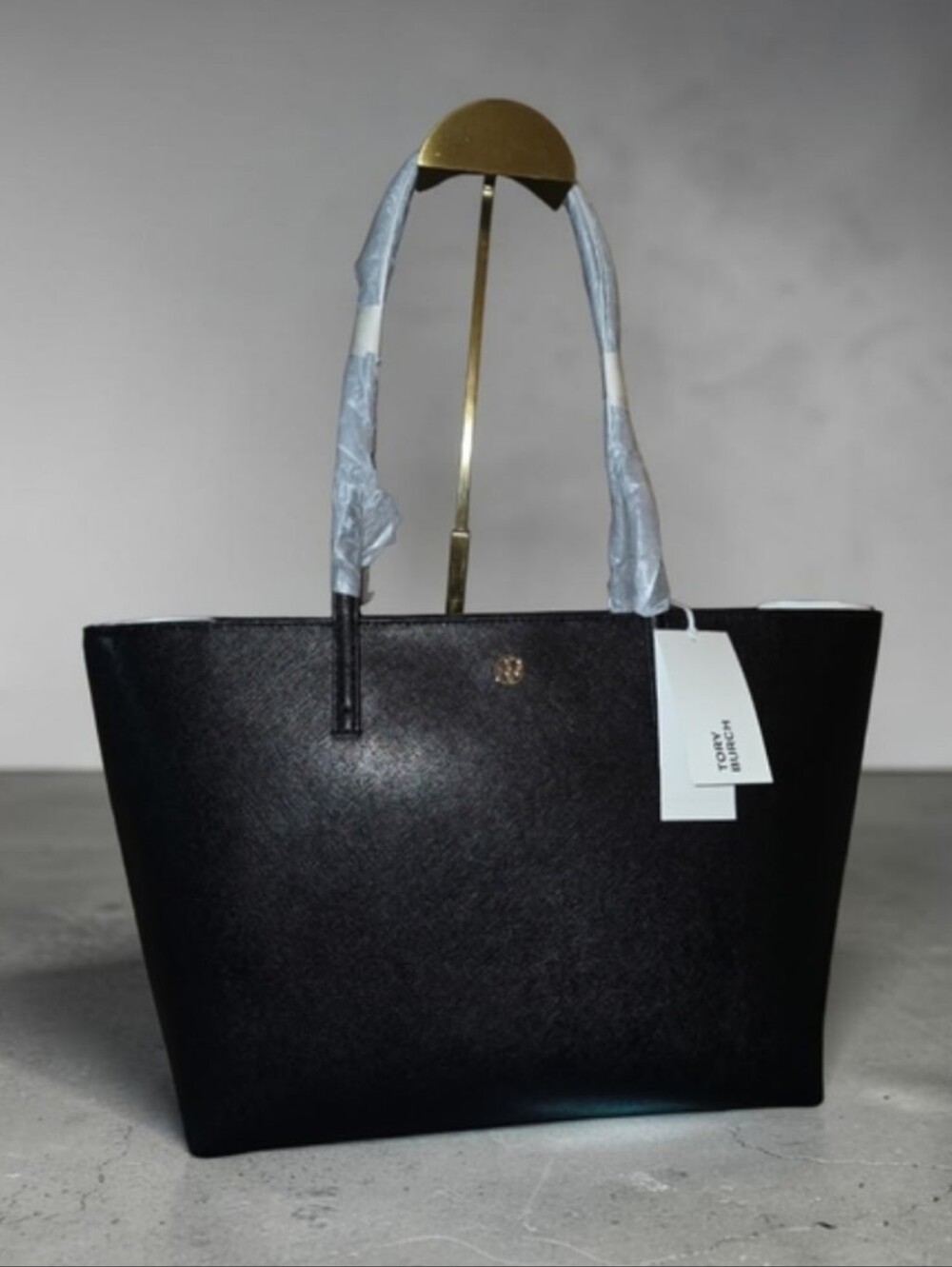 Nwt Tory Burch Black Saffiano Leather Tote - Picture 2 of 6